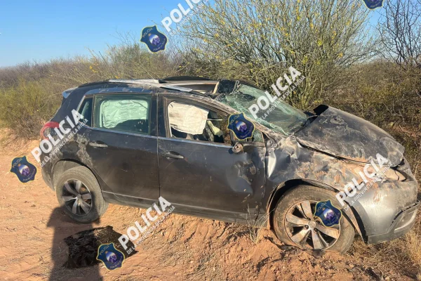 Un espectacular vuelco en Portezuelo dejó dos heridos