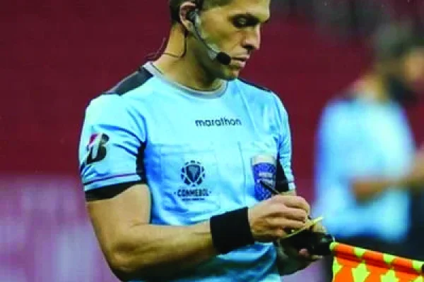 Fútbol: Gabriel Chade, en la terna de Boca - Argentinos
