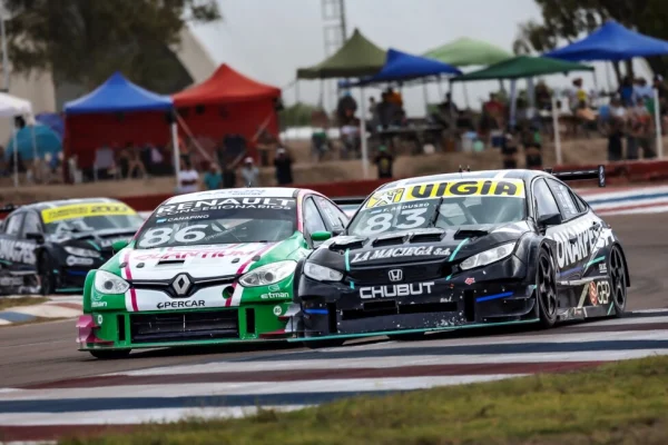 ¡Canapino, el primer campeón del Turismo Carretera 2000!