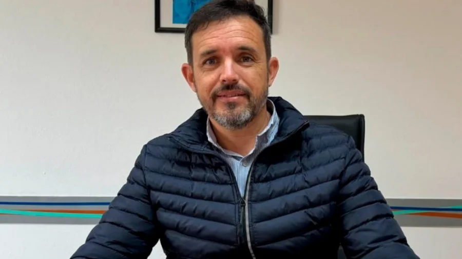 Valle <b>insisti&oacute; en que la prioridad debe ser el consumo b&aacute;sico, no el mantenimiento de jardines. También recomend&oacute; instalar tanques y cisternas para afrontar un verano que, según anticip&oacute;, ser&aacute; &ldquo;muy complicado&rdquo;.</b>