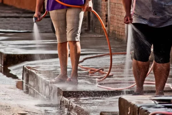 Ante la emergencia hídrica Aguas Riojanas anuncia controles más estrictos por derroche