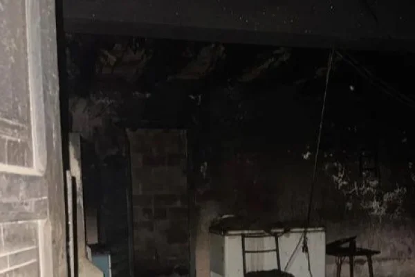 Un rayo cayó en una casa y provocó un incendió