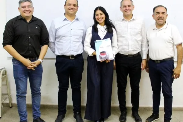 Nueva licenciada en Tecnología Educativa en UTN La Rioja