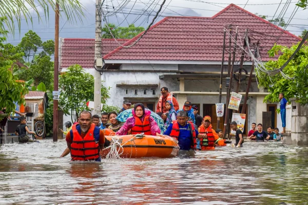 Inundaciones en Indonesia: ya son 604 las víctimas fatales