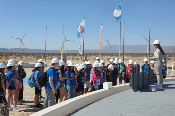 Estudiantes riojanos completaron la experiencia Winti y se formaron en energías renovables