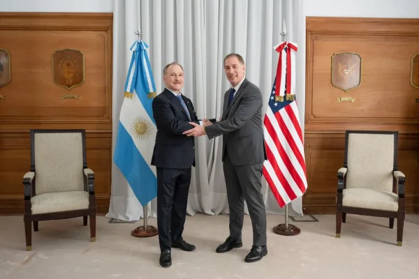 Diego Santilli recibió al embajador Peter Lamelas en la Casa Rosada