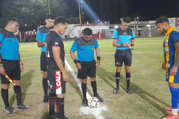 Los Andes y Defensores completan su cotejo por la ida en su serie en el Torneo Regional