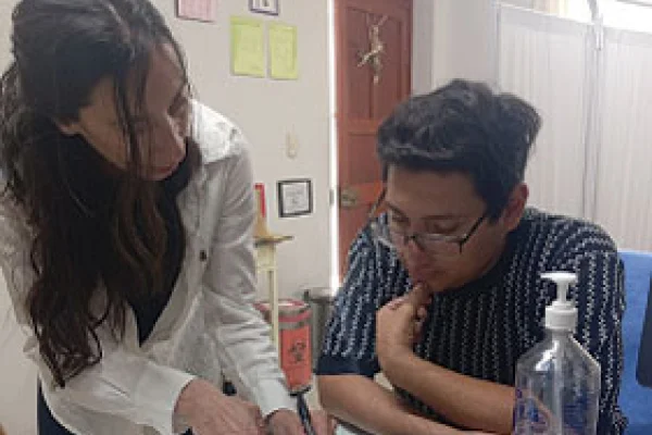 Nutricionista de Chilecito disertó en Arequipa, Perú