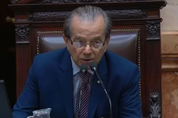 “Qué buena que está”: los repudiables exabruptos del diputado Gerardo Cipolini durante la jura y la fuerte respuesta de Cecilia Moreau