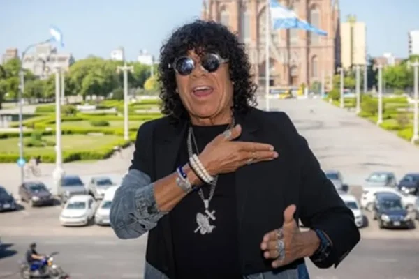 La Mona Jiménez fue operado tras su show en La Plata