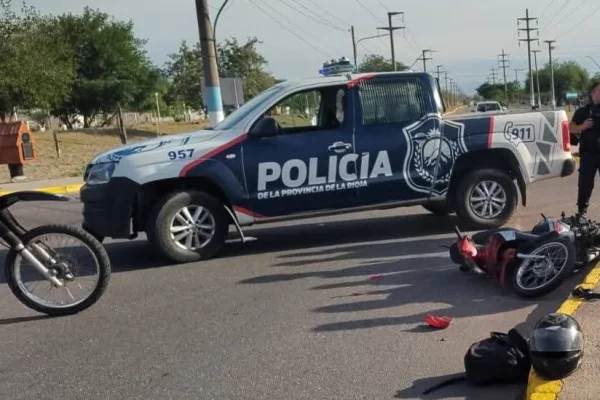 Fuerte siniestro vial en el Monumento a los Héroes de Malvinas