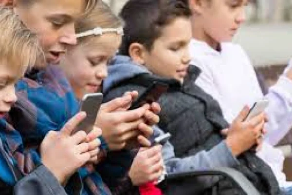 Australia prohibirá las redes sociales a menores de 16 años