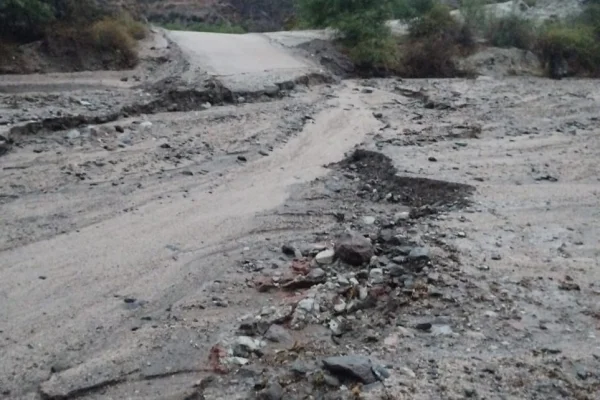 Intensas lluvias en la Capital riojana: continúan los monitoreos por posibles crecientes