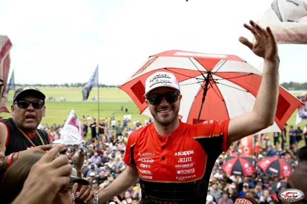 Agustín Canapino se coronó campeón del TC