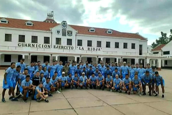 Soldados de La Rioja llegaron trotando a Catamarca para homenajear a la Virgen