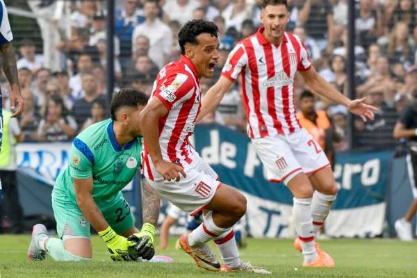 Estudiantes le ganó a Gimnasia un histórico clásico de La Plata y se clasificó a la final del Torneo Clausura