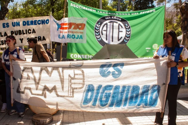 ATE marchó en La Rioja y advirtió sobre “la repetición de la historia” en un nuevo contexto de ajuste