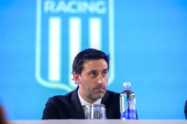 Racing apuntó contra la gestión de Blanco por el vínculo con Sur Finanzas y denunció que existe una deuda