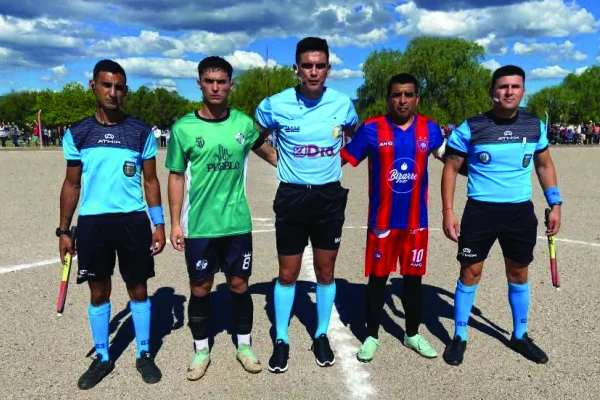 Fútbol: Ventaja para Ferroviario en la semifinal de ida