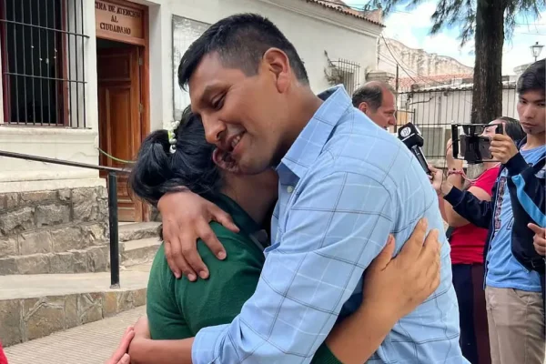Estuvo 10 años preso por un doble crimen y era inocente: “La cárcel es el peor infierno, si estoy vivo es gracias a mi mujer”