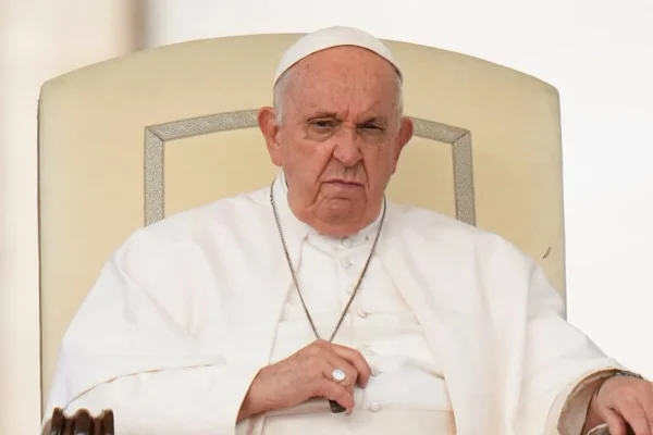 A más de 30 años de su publicación, el libro “Corrupción y Pecado” de Jorge Bergoglio sigue muy vigente