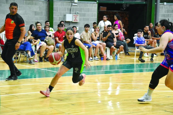 Básquetbol Femenino: Banco Rioja sacó ventajas en la final del Torneo