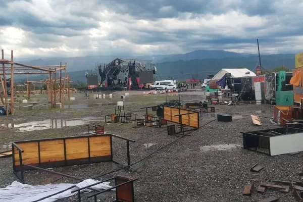 Un temporal de lluvias, granizo y ráfagas de viento azotó Catamarca y obligó a suspender 