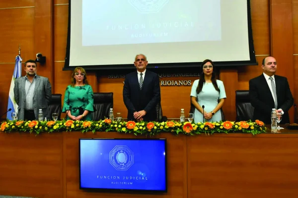 Claudio Saúl preside el Tribunal Superior
