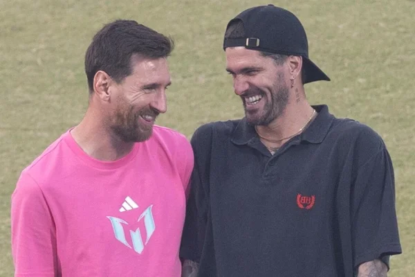 Un chofer en India se cruzó con Messi y su selfie dio la vuelta al mundo
