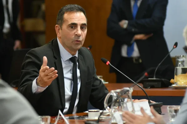Cordero asegura que la reforma laboral legisla “hacia adelante y no toca ningún derecho”