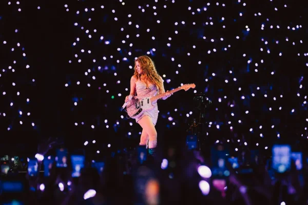Shakira cierra con broche de oro su gira y hace historia en Argentina