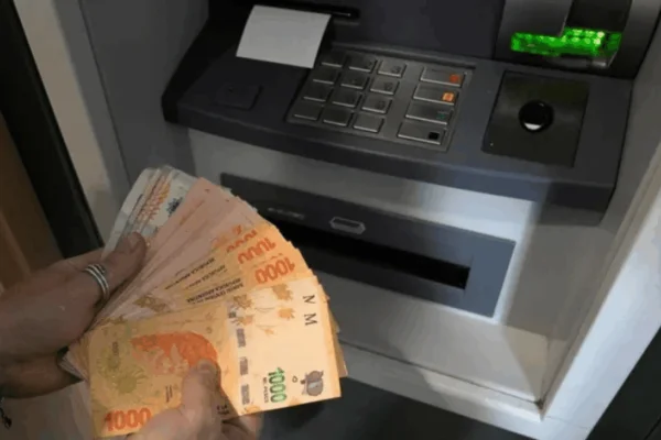 Sigue el pago de la quincenita para trabajadores estatales riojanos