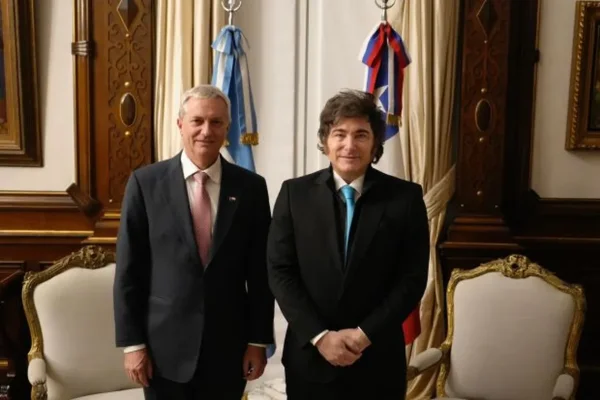Javier Milei recibió a José Kast tras su triunfo en las elecciones de Chile