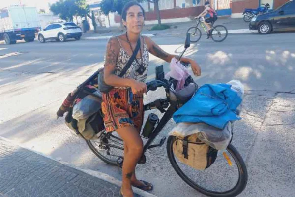 Lleva 4 años viajando por toda Sudamérica: hoy hizo su paso por Chepes