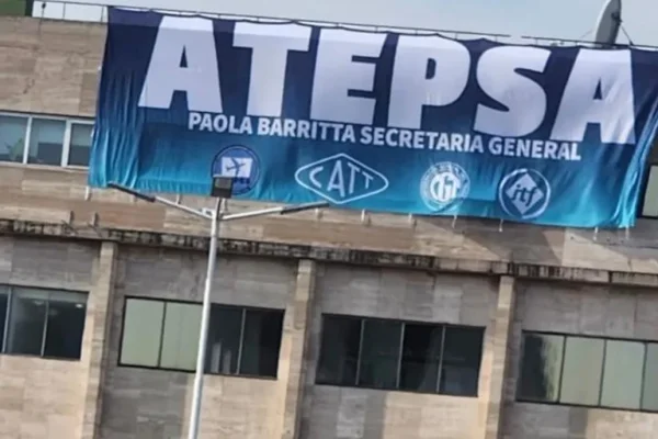 El Gobierno Nacional denunció penalmente al gremio de los Controladores Aéreos