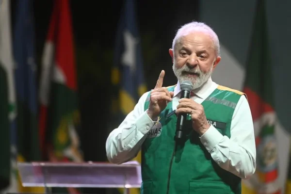 Lula ve posible buscar una solución negociada entre Estados Unidos y Venezuela