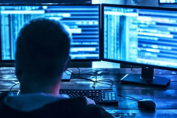 Denuncian una filtración masiva de datos de argentinos en la dark web