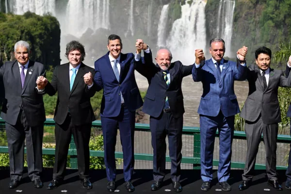 Con nuevos gestos de frialdad entre Milei y Lula, la cumbre del Mercosur expuso las diferencias por Venezuela