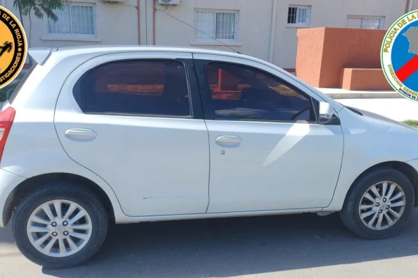 Investigaciones secuestró un automóvil por una causa de estafa