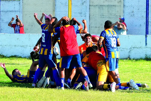 Defensores de la Boca con la esperanza de seguir en carrera en el Torneo Regional