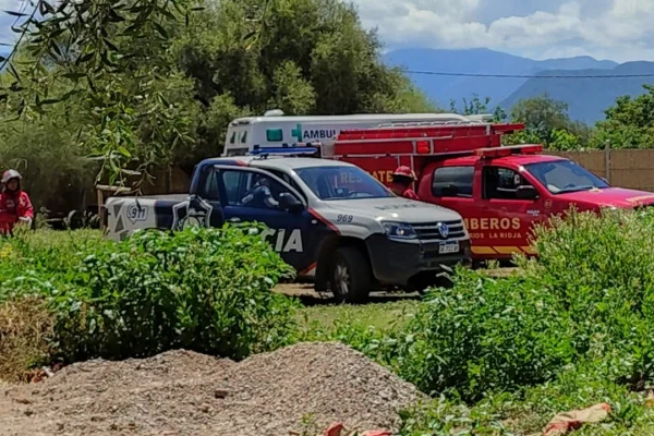 Sufrió una descarga eléctrica y cayó desde tres metros de altura