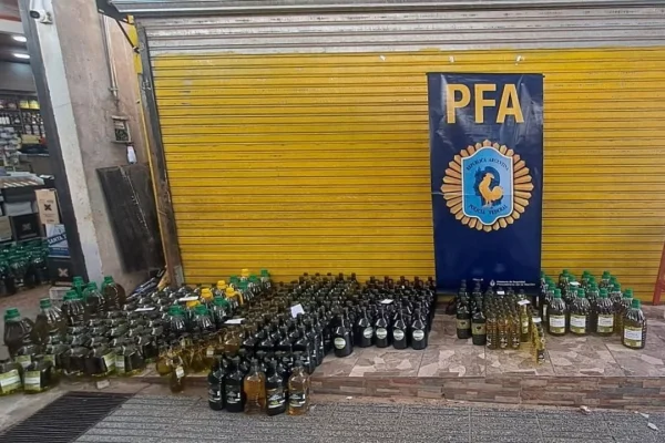 Decomisan miles de bidones de aceite de oliva adulterado en Misiones y detienen a un responsable