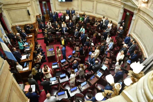 El senado consiguió quórum y ya sesiona en busca del Presupuesto