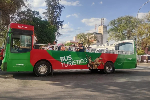 El Bus turístico recorre los Pesebres de Capital