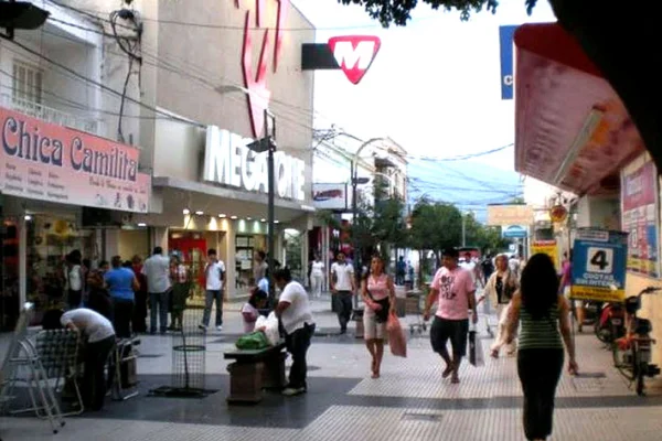 El comercio riojano sigue en crisis por bajas ventas