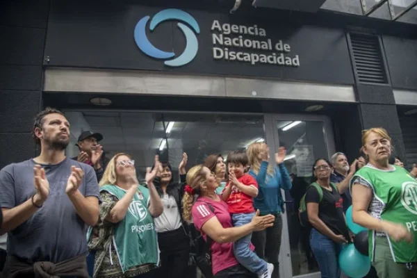 El Gobierno Nacional eliminó ANDIS  y  sus funciones pasaron al Ministerio de Salud