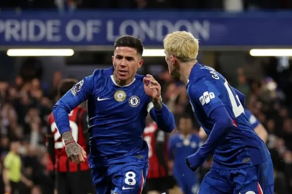 Golazo de Enzo Fernández con asistencia de Garnacho en el empate de Chelsea