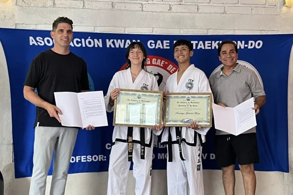 Taekwondo: realizaron reconocimiento para Abril Brizuela y Santiago Flores en Chilecito