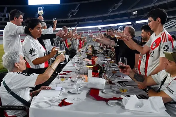 Fin de Año en el Monumental: conmovedor gesto de River con socios que pasan las fiestas en soledad