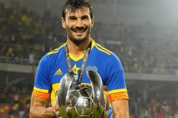 Javi García renovó y seguirá por un año más en Boca